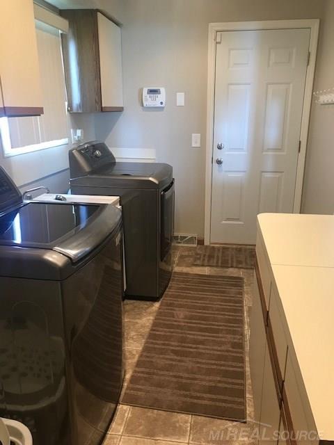 7347 Riverside Drive Algonac, MI 48001 - Photo 26 of 27 31379631-25.JPG