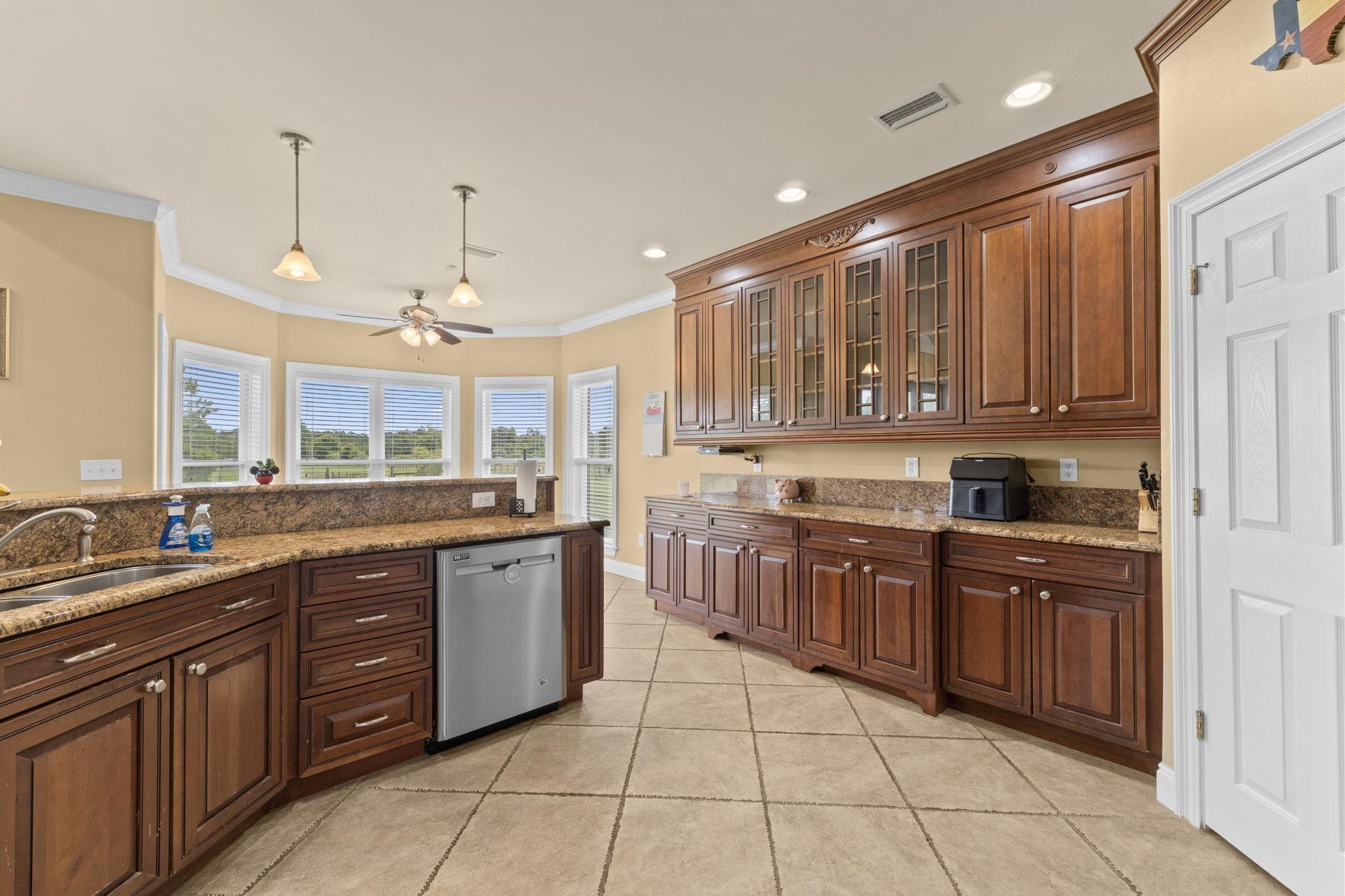 9790 Stucki Road Elberta, AL 36530 - Photo 35 of 72 Kitchen