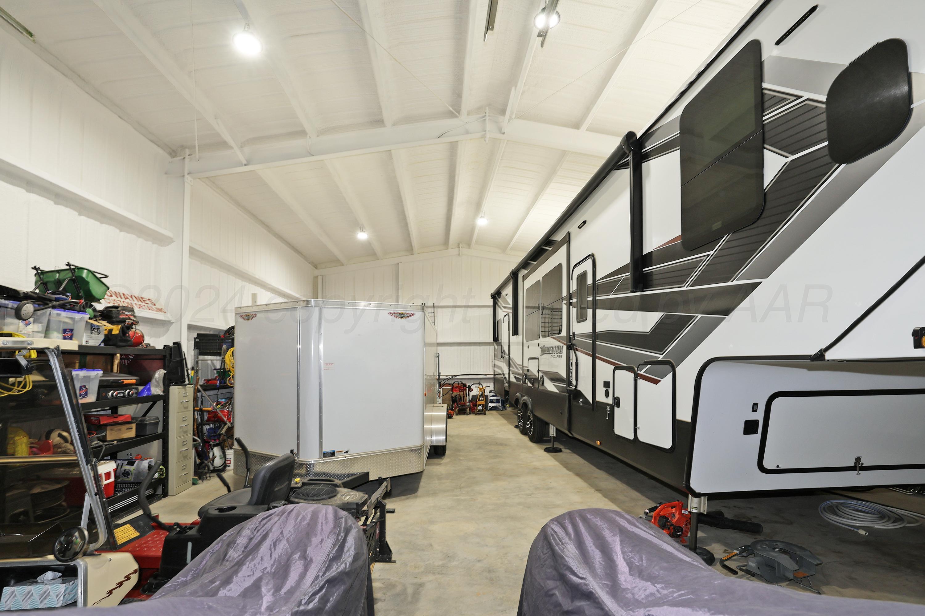 8806 Shadow Bend Avenue Amarillo, TX 79119 - Photo 40 of 48 44-Shop Interior