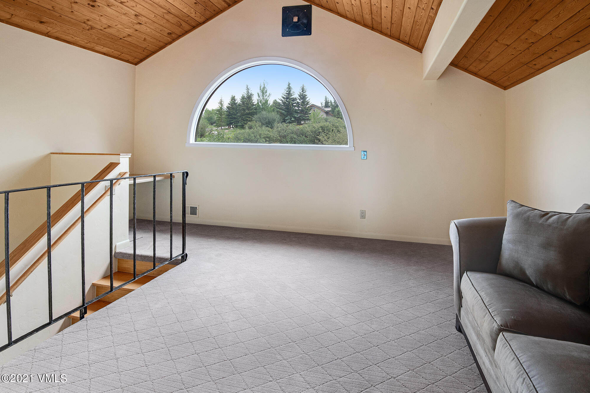 683 Eagle Crest Road Edwards, CO 81632 - Photo 27 of 47 a view of livingroom with furniture