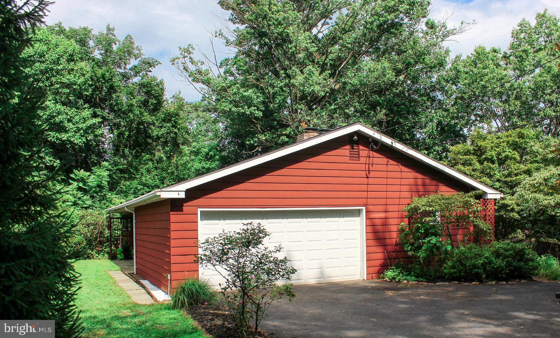 12 Ridge Road Lititz, PA 17543 - Photo 3 of 49 Two car garage