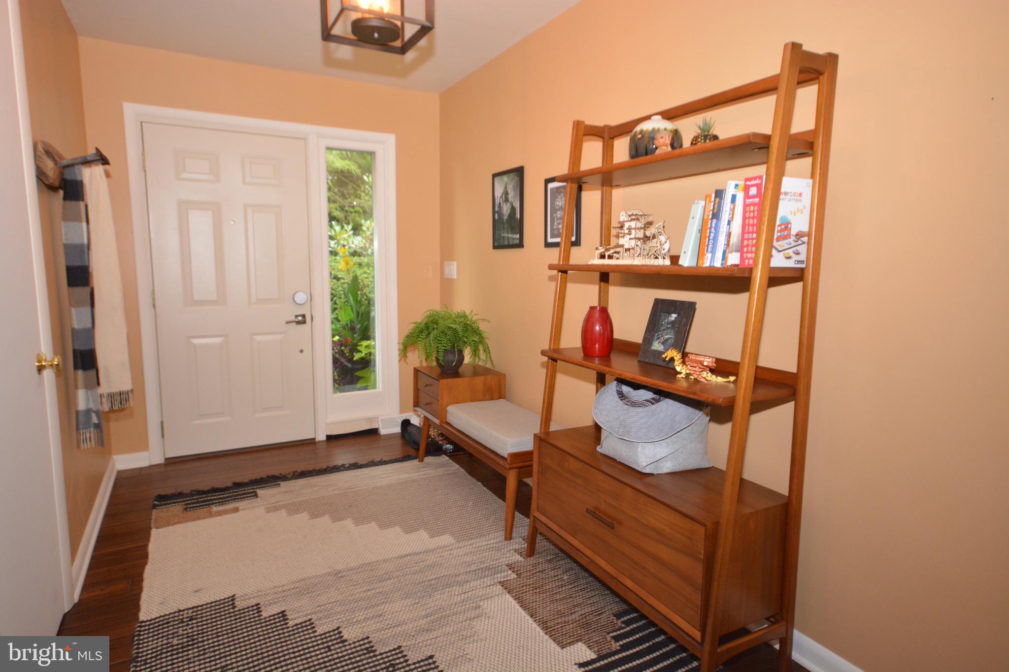 12 Ridge Road Lititz, PA 17543 - Photo 6 of 49 Foyer
