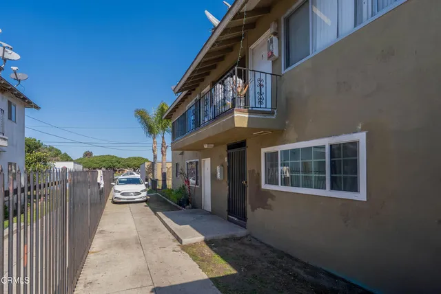 $1,575,000 | 341 Cuesta Del Mar Drive, Oxnard, CA 93033