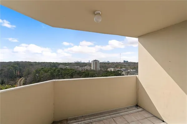 $285,000 | 1501 Clairmont Road, Decatur, GA 30033