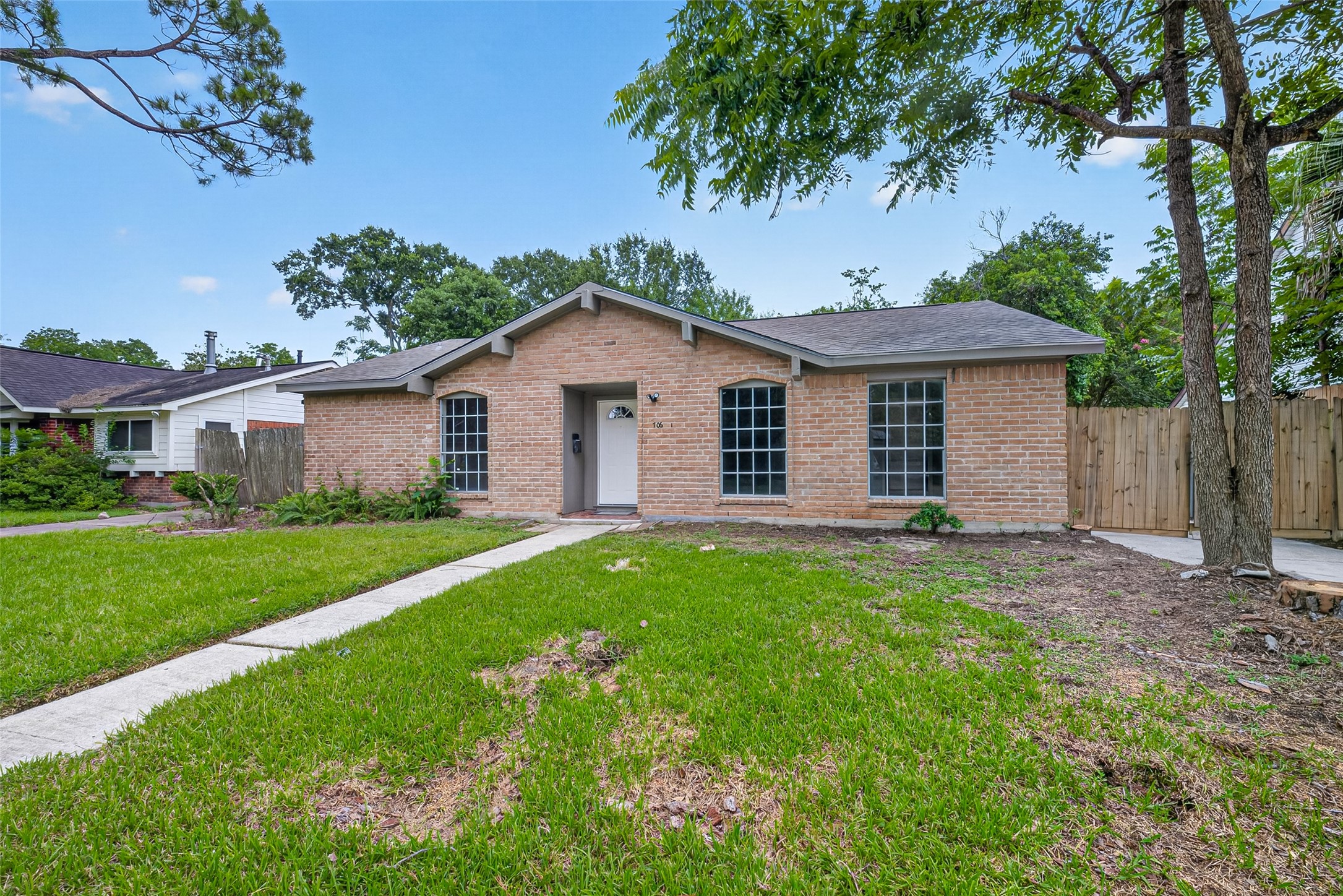 706 Buoy Road Houston, TX 77062 - Photo 5 of 43