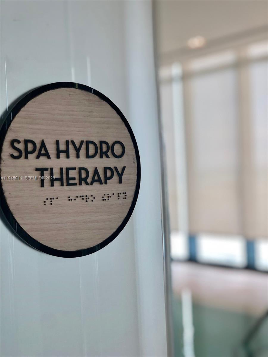 3131 Northeast 7th Avenue, Unit 3305 Miami, FL 33137 - Photo 30 of 44 a view of a hallway with entryway