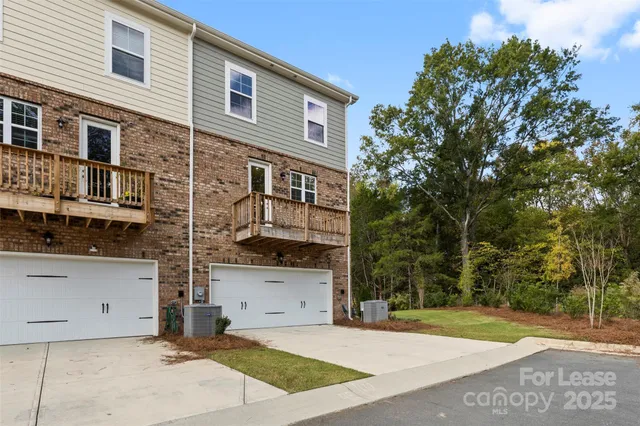 $2,425 | 10138 Hemingway Place, Mint Hill, NC 28227