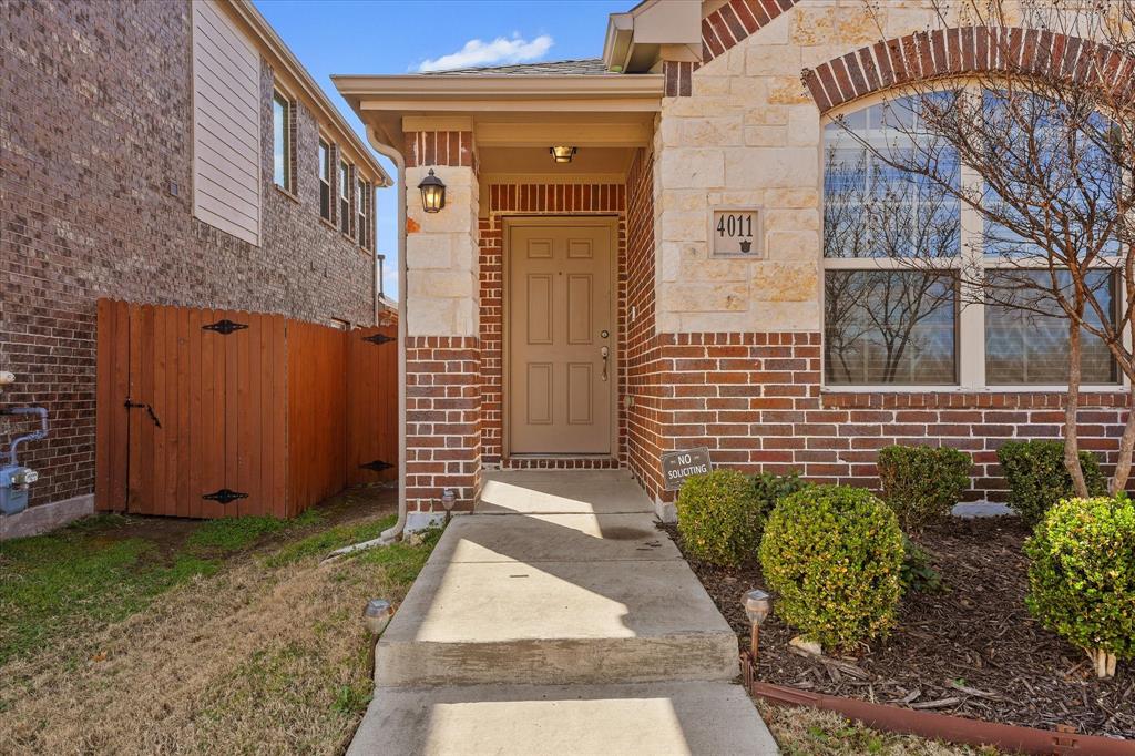 4011 Springfield Lane Crandall, TX 75114 - Photo 4 of 27 a front view of a house