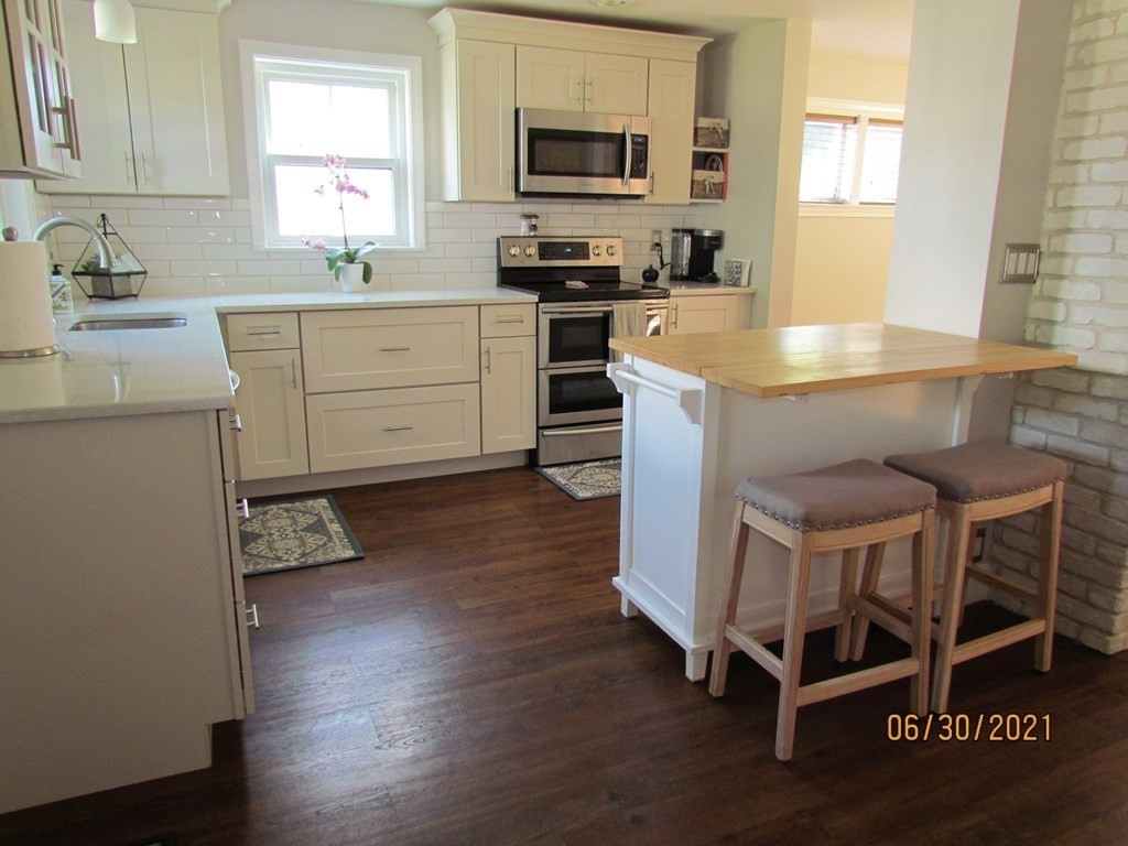 25 Carleton Road Hingham, MA 02043 - Photo 7 of 42 Gallery Image 7