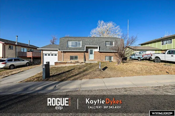 $265,000 | 2230 East 16th Street, Casper, WY 82609