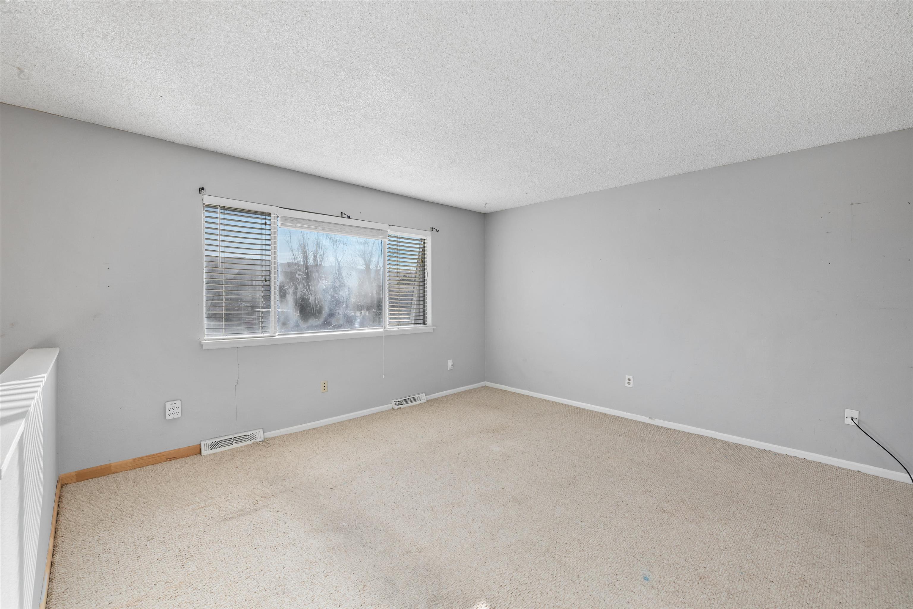 2230 East 16th Street Casper, WY 82609 - Photo 3 of 33