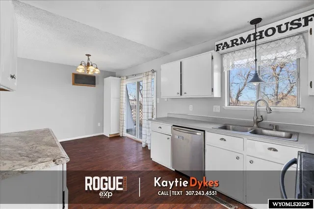 $275,000 | 2230 East 16th Street, Casper, WY 82609