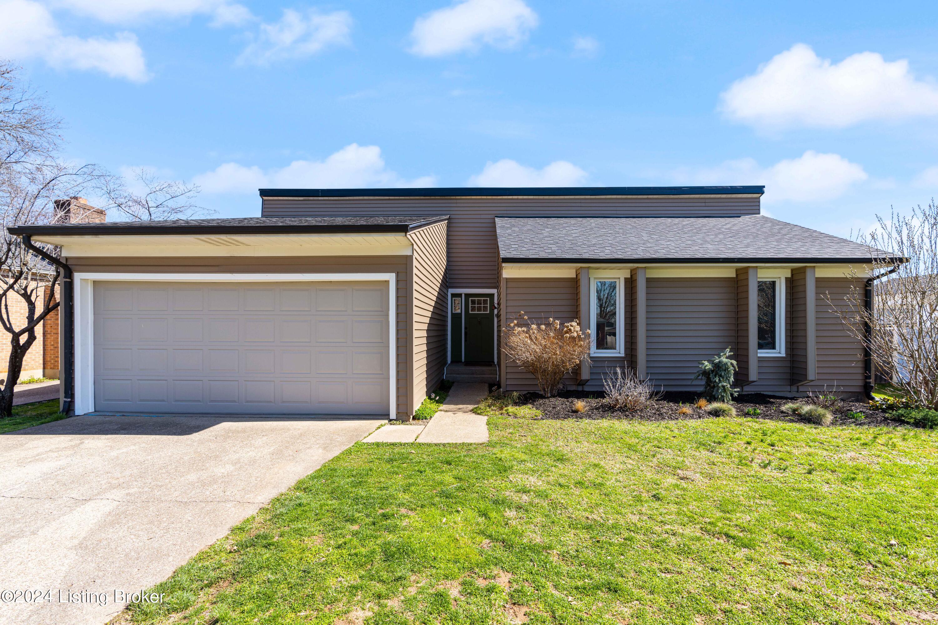 1013 Clerkenwell Road Louisville, KY 40207 - Photo 1 of 48 1013 Clerkenwell Rd-3