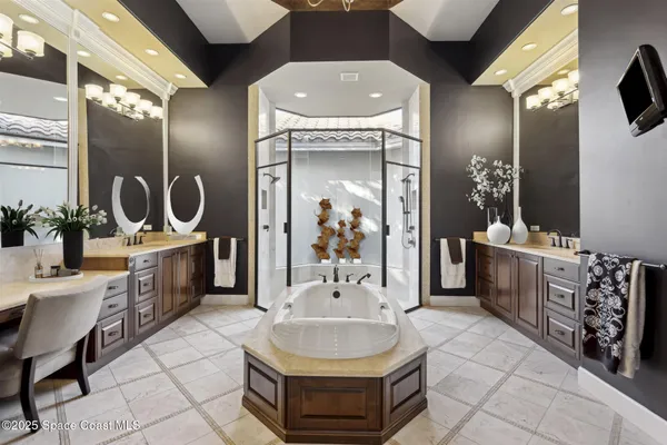 $2,699,900 | 2902 BELLWIND Circle, Rockledge, FL 32955