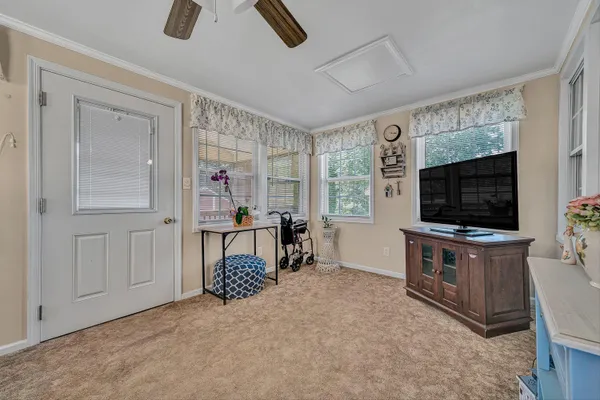 $320,000 | 3033 Parham Drive, Roanoke, VA 24014