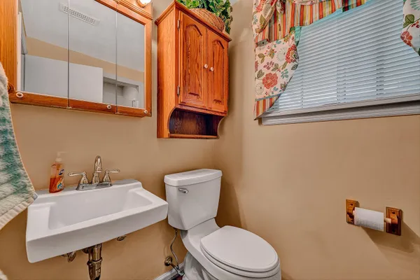 $320,000 | 3033 Parham Drive, Roanoke, VA 24014