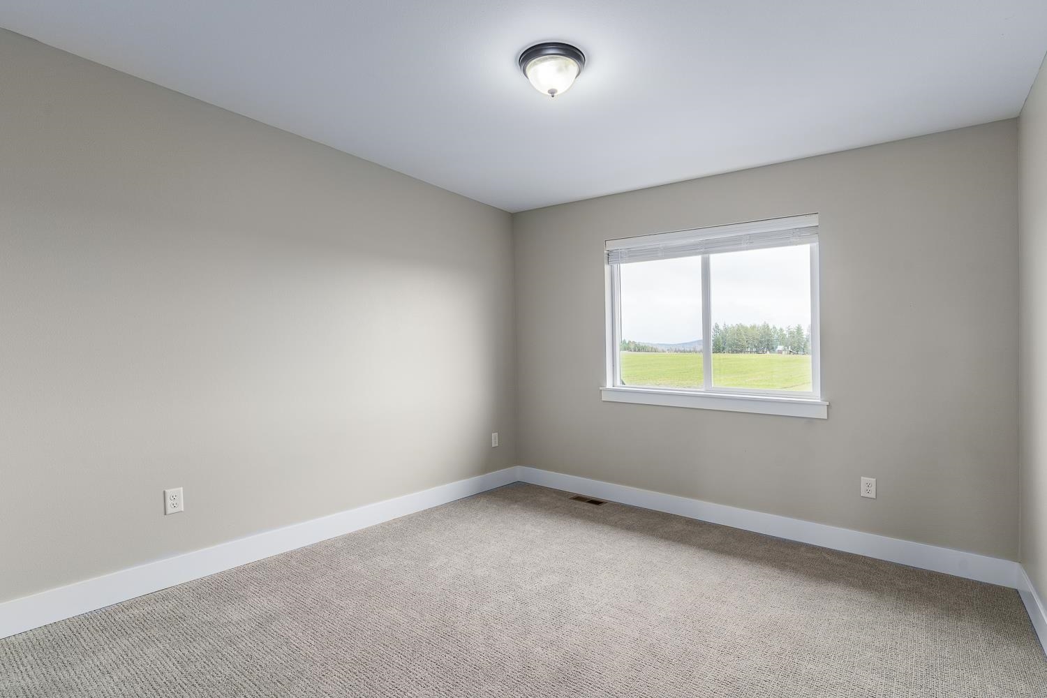 10007 South Sherman Road Spokane, WA 99224 - Photo 17 of 40