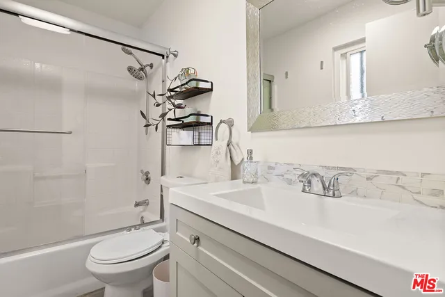 $3,300 | 252 West Spazier Avenue, Unit F, Burbank, CA 91502