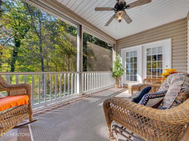 $699,900 | 110 Seminole Lane, Loudon, TN 37774