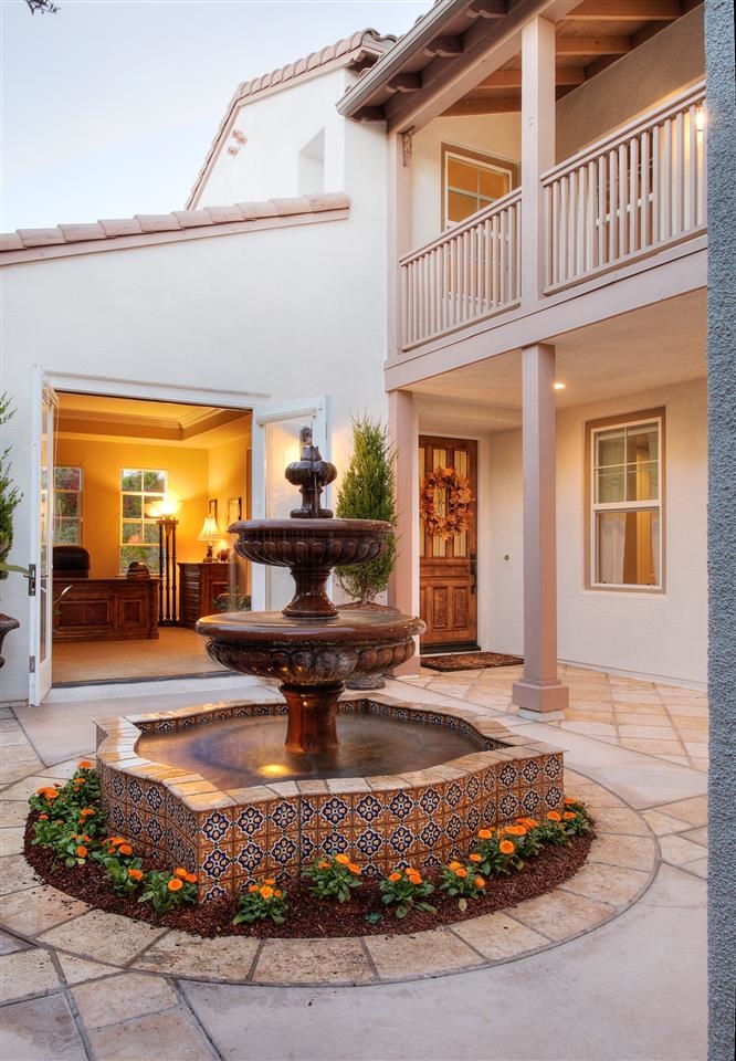 2562 Discovery Road Carlsbad, CA 92009 - Photo 3 of 25 Gallery Image 3