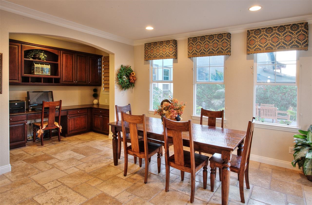 2562 Discovery Road Carlsbad, CA 92009 - Photo 9 of 25 Gallery Image 9