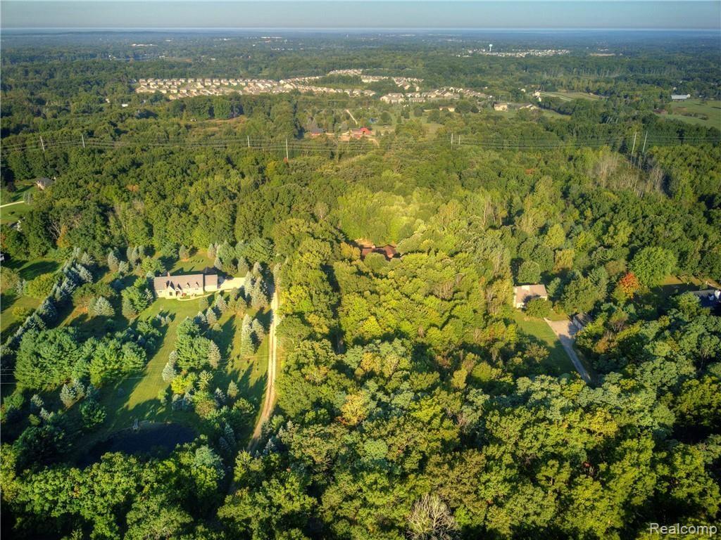 525 Gulley Road Howell, MI 48843 - Photo 70 of 83 DJI_0403.jpg