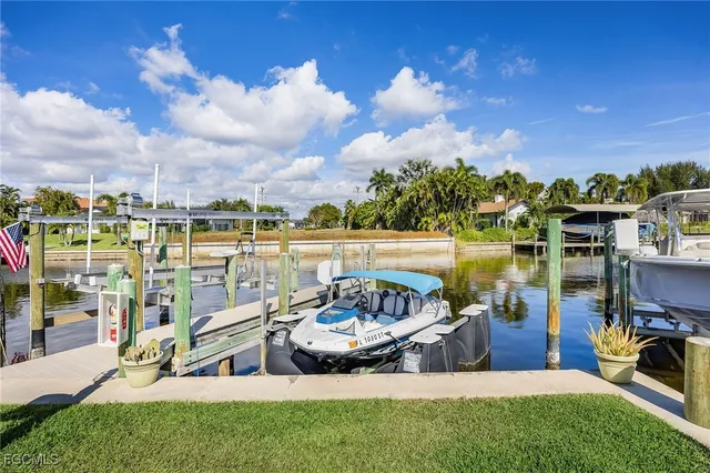 $299,999 | 1715 Southeast 46th Lane, Unit 2, Cape Coral, FL 33904