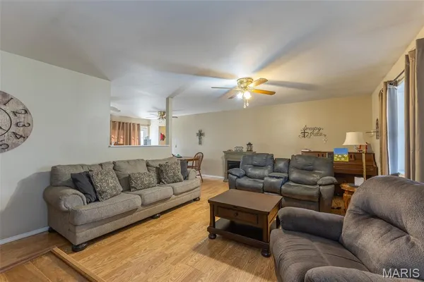 $249,000 | 194 Merino Lane, Poplar Bluff, MO 63901