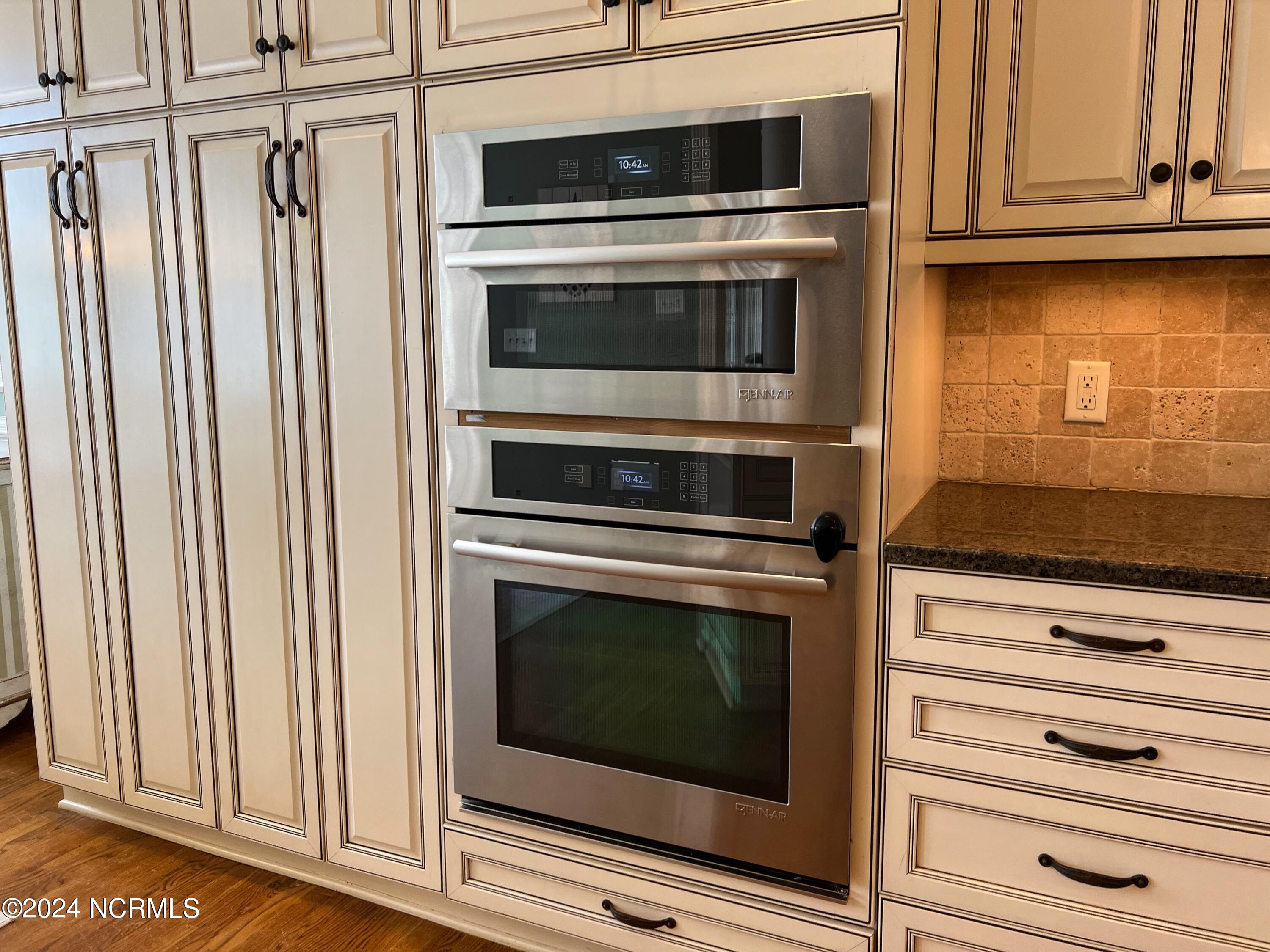 1431 Devon Drive Grimesland, NC 27837 - Photo 28 of 58 Oven and Microwave