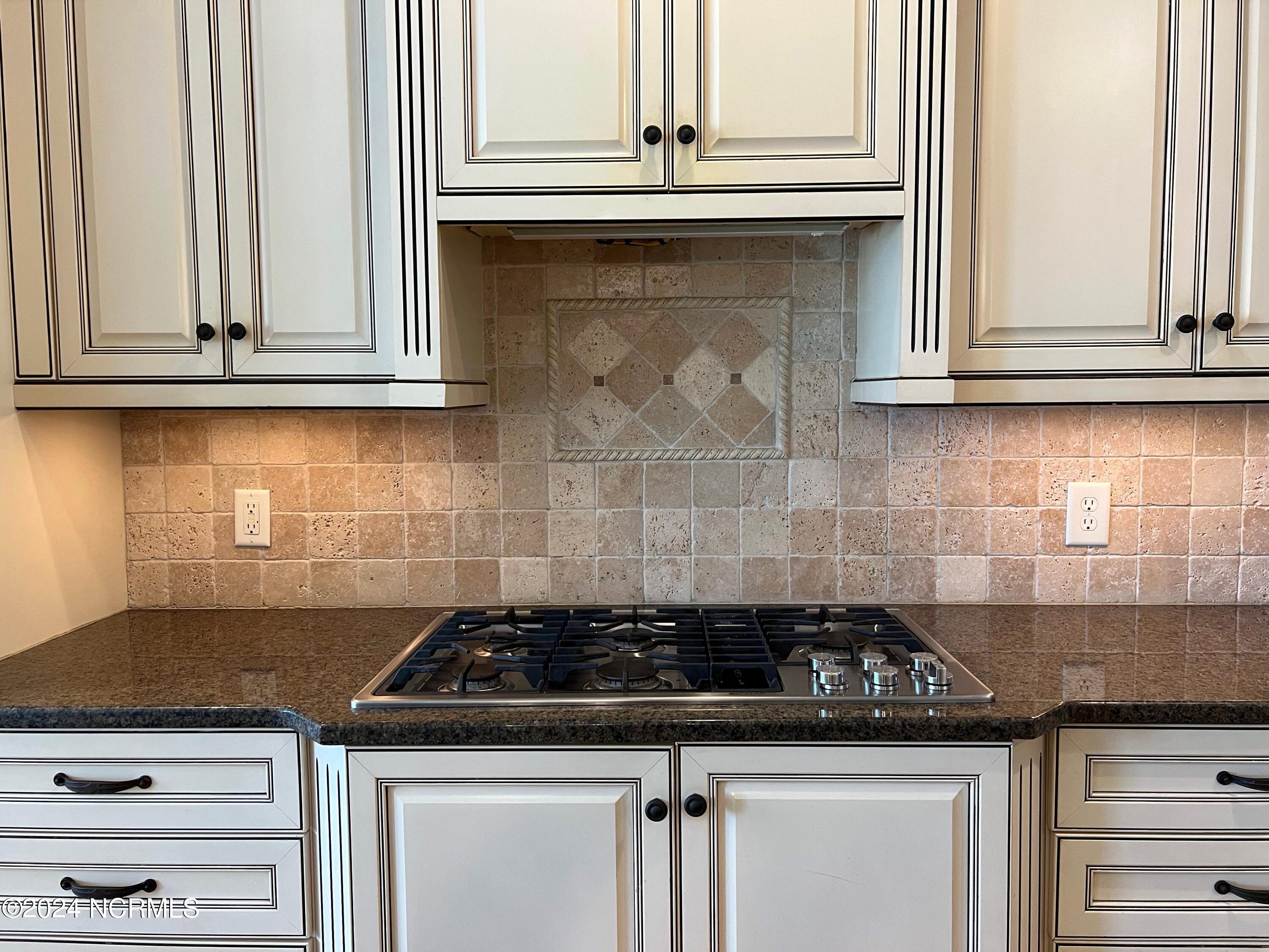 1431 Devon Drive Grimesland, NC 27837 - Photo 30 of 58 JennAir Cooktop