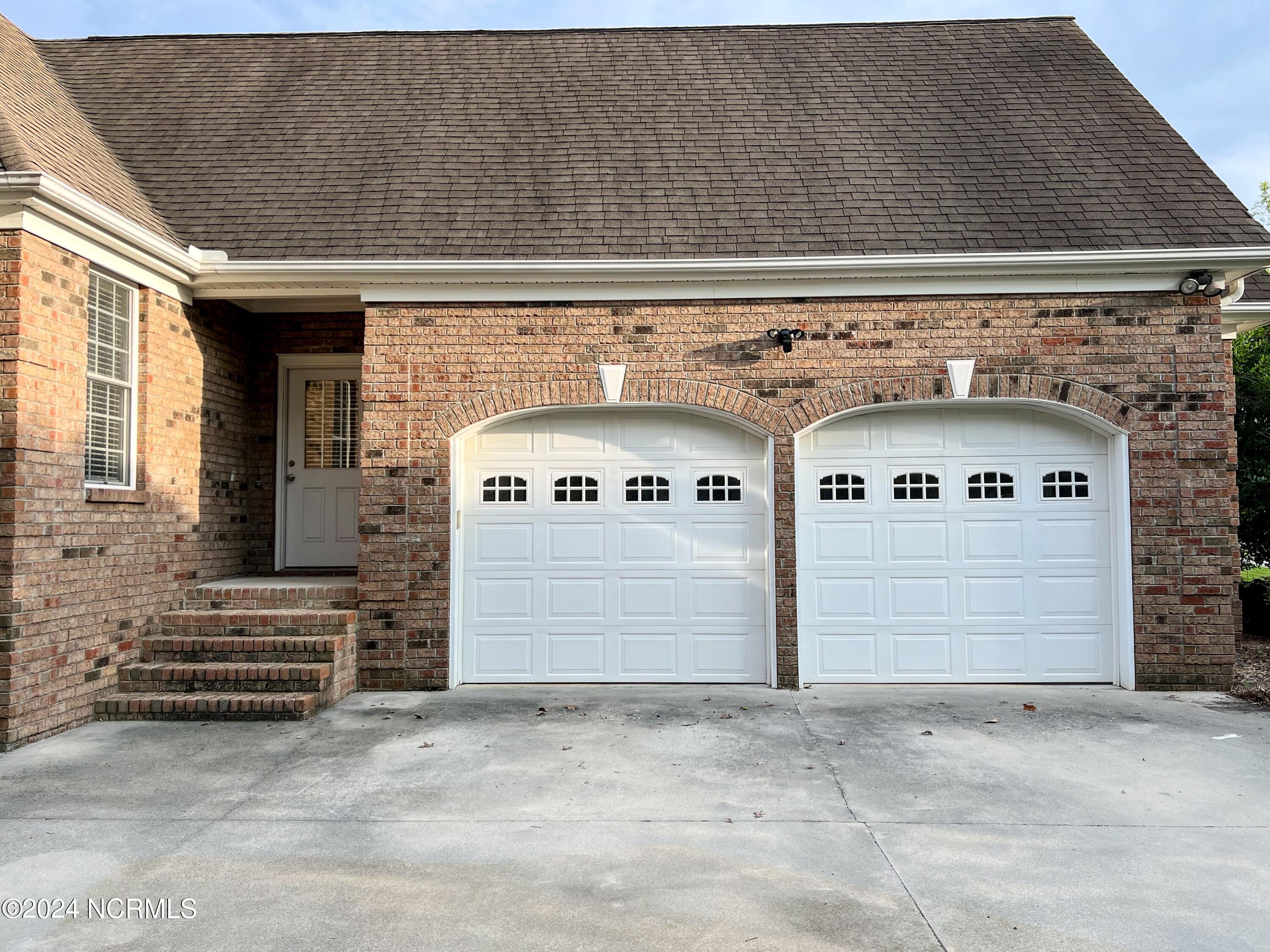 1431 Devon Drive Grimesland, NC 27837 - Photo 6 of 58 Garages
