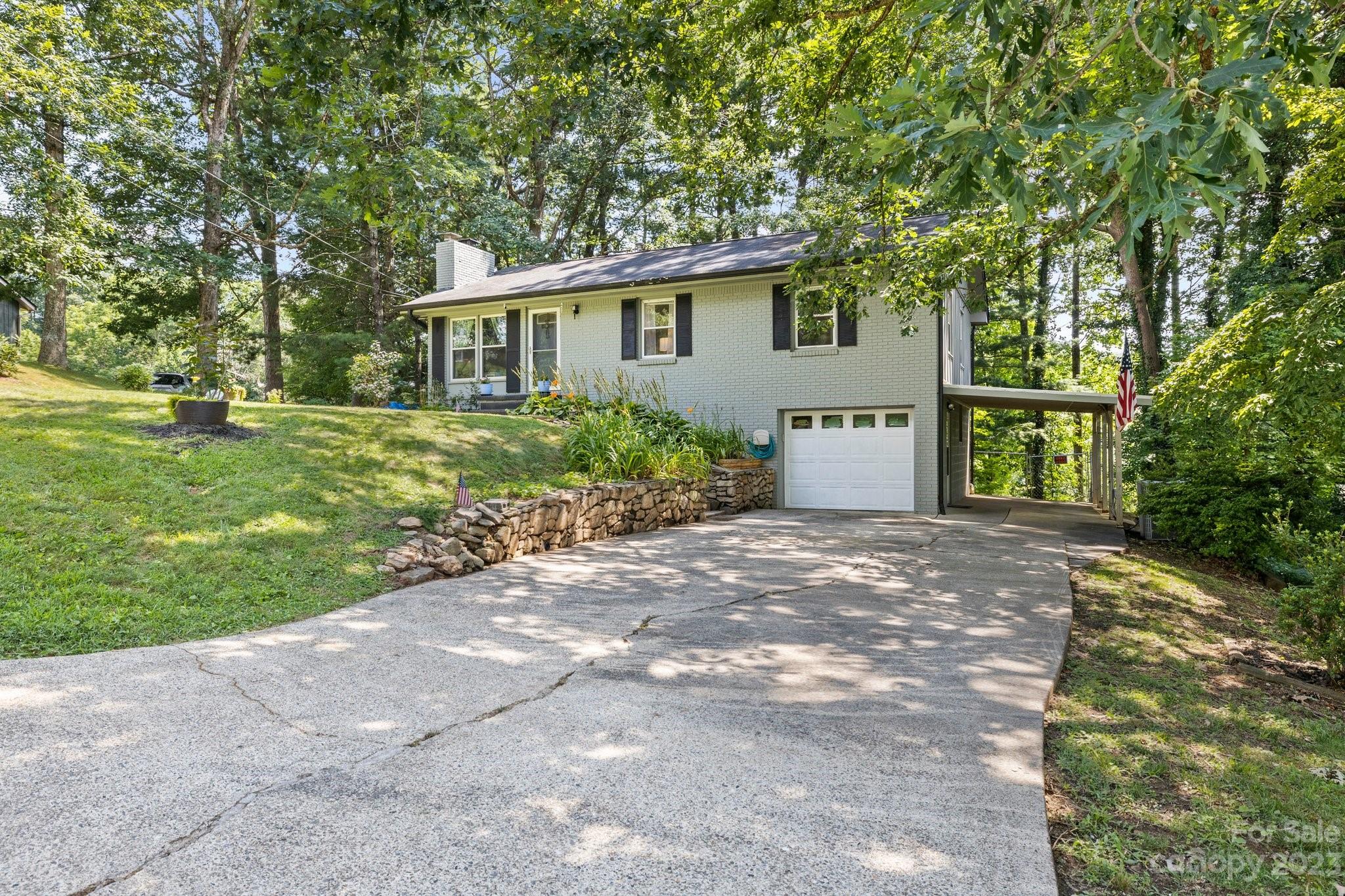 16 South Ridge Place Arden, NC 28704 - Photo 3 of 33 Gallery Image 3