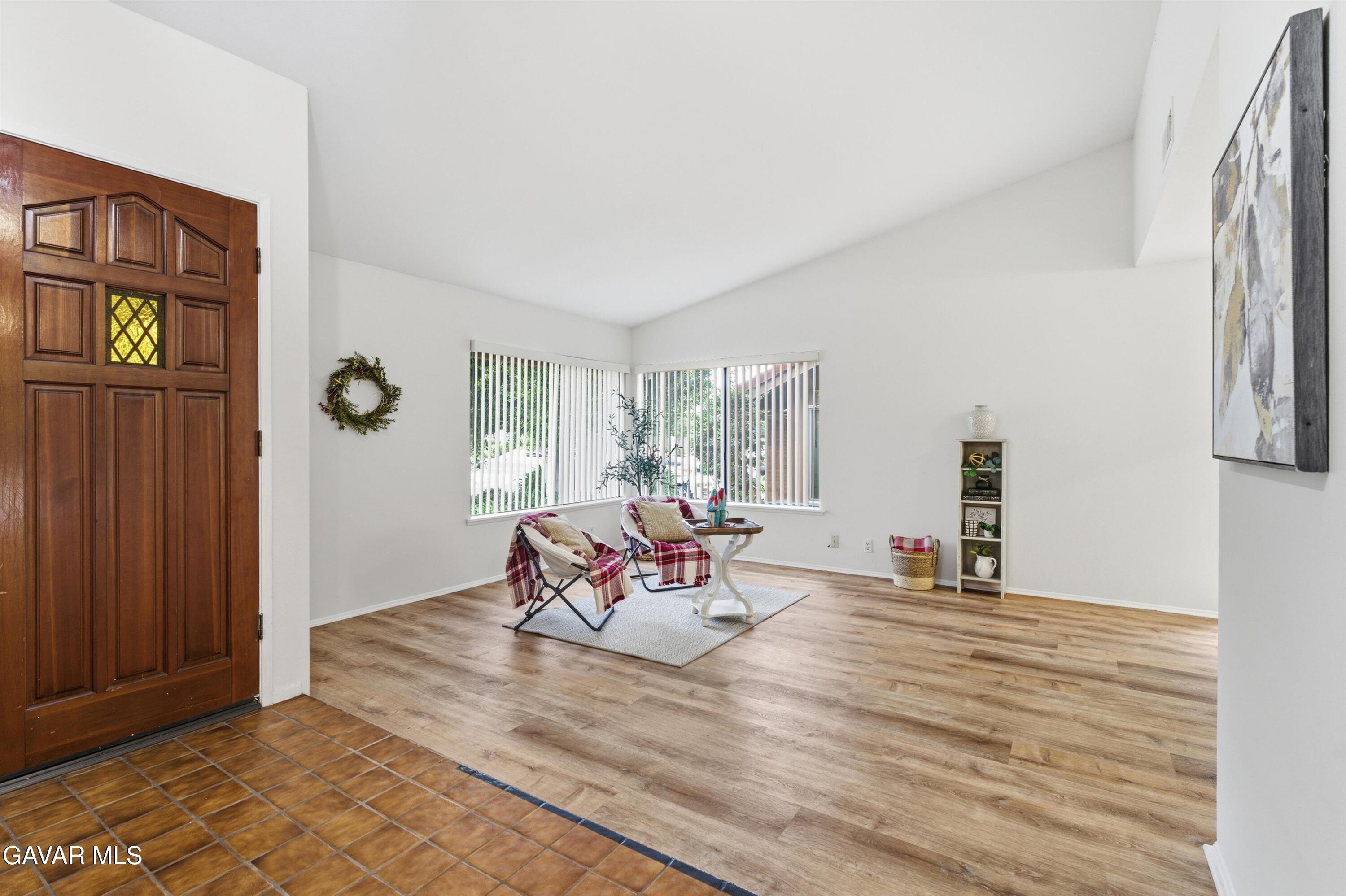 13611 Bear Valley Road Moorpark, CA 93021 - Photo 12 of 21 04-JYP02826