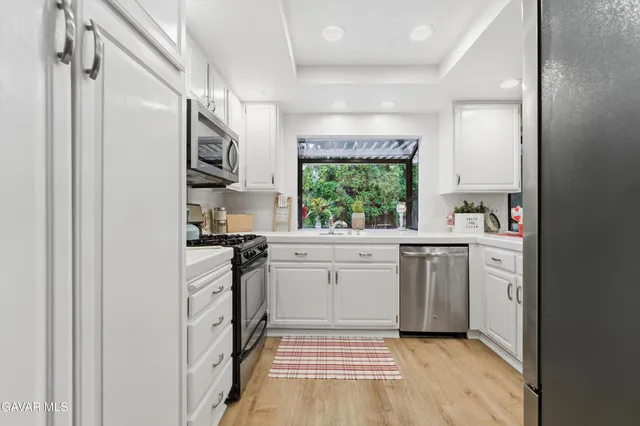 $845,000 | 13611 Bear Valley Road, Moorpark, CA 93021