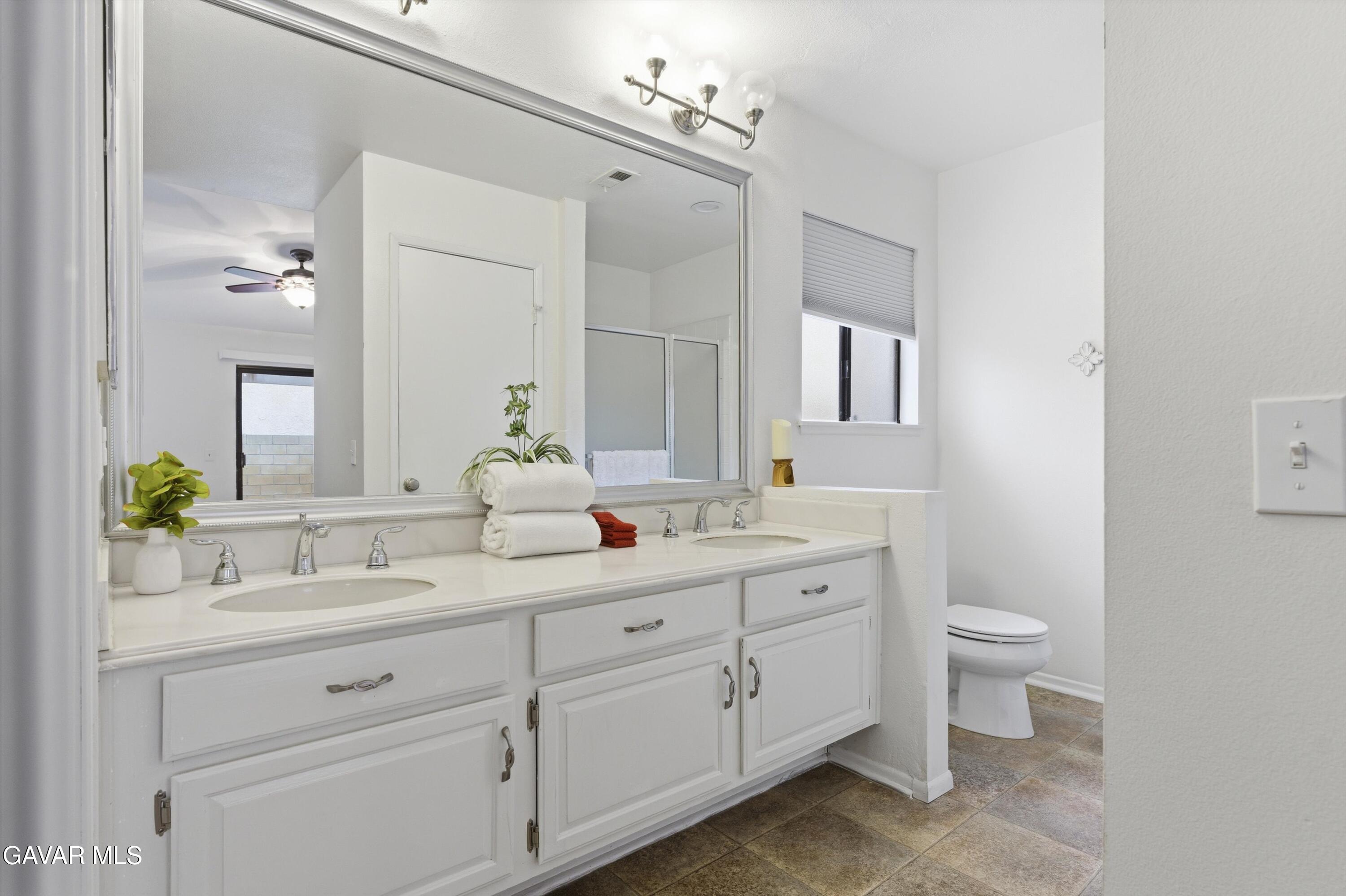 13611 Bear Valley Road Moorpark, CA 93021 - Photo 2 of 21 15-JYP02865