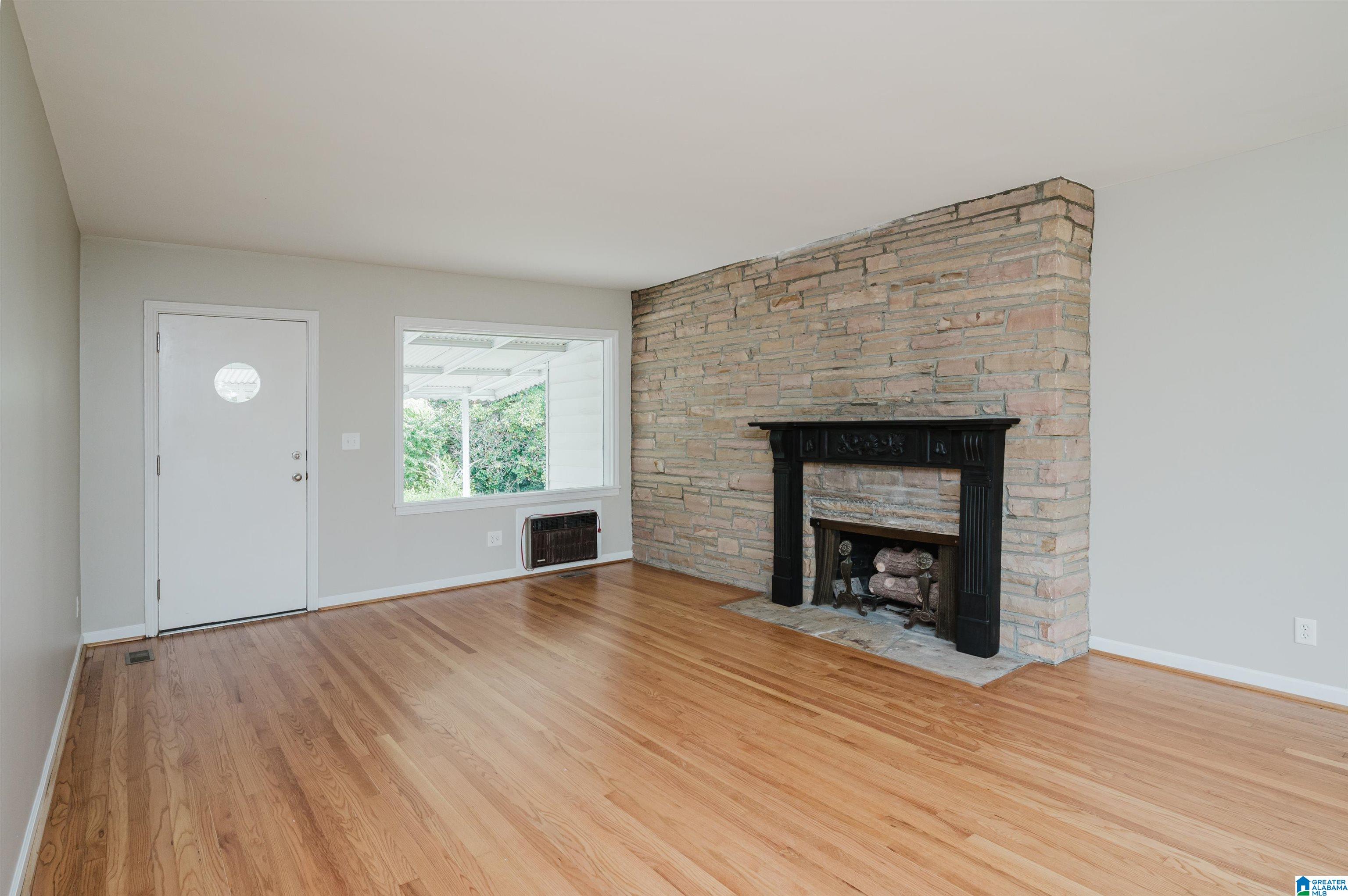 1615 Ridge Road Birmingham, AL 35209 - Photo 4 of 26