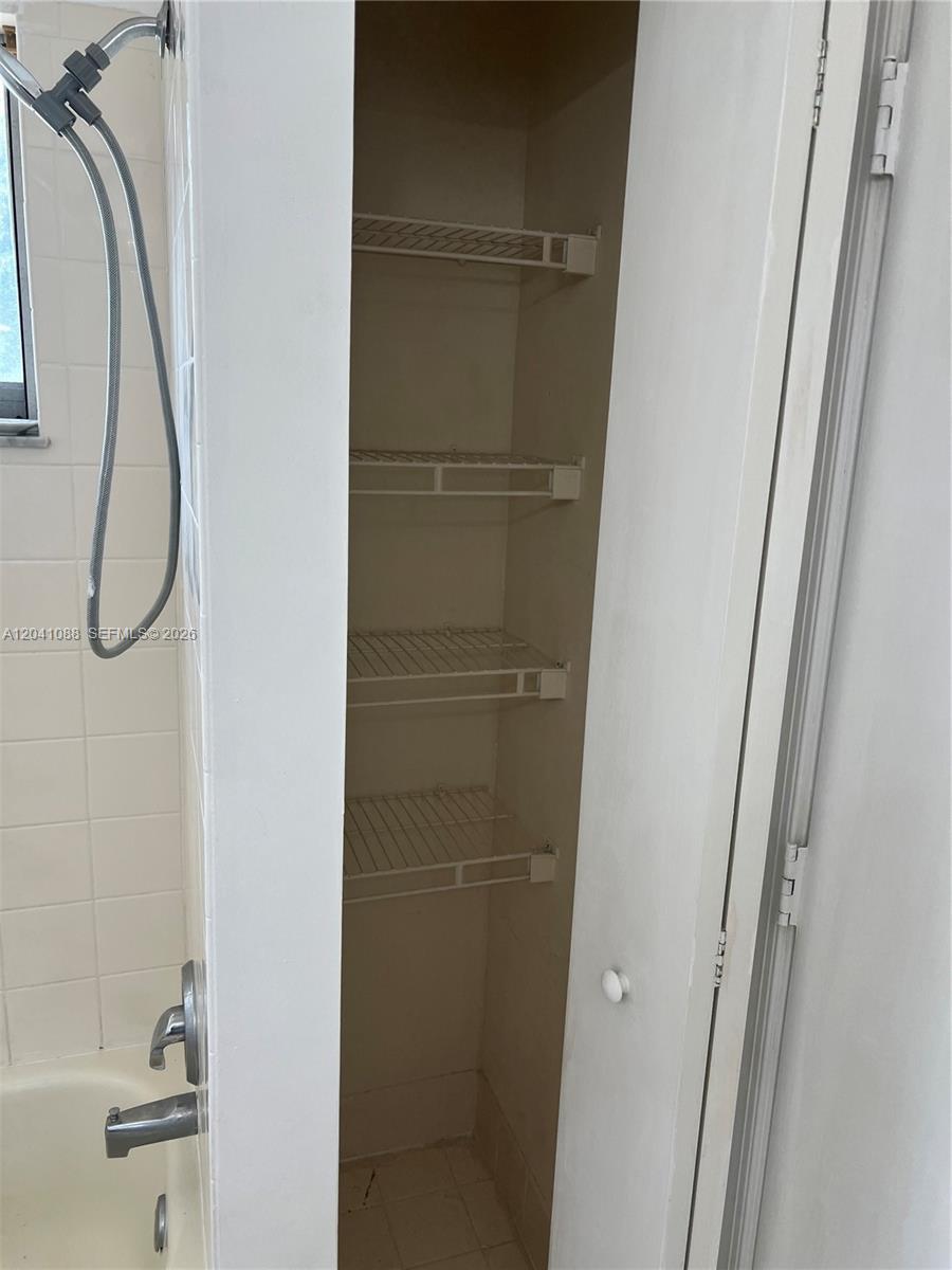 183 Hidden Ct Road, Unit F33 Hollywood, FL 33023 - Photo 26 of 35