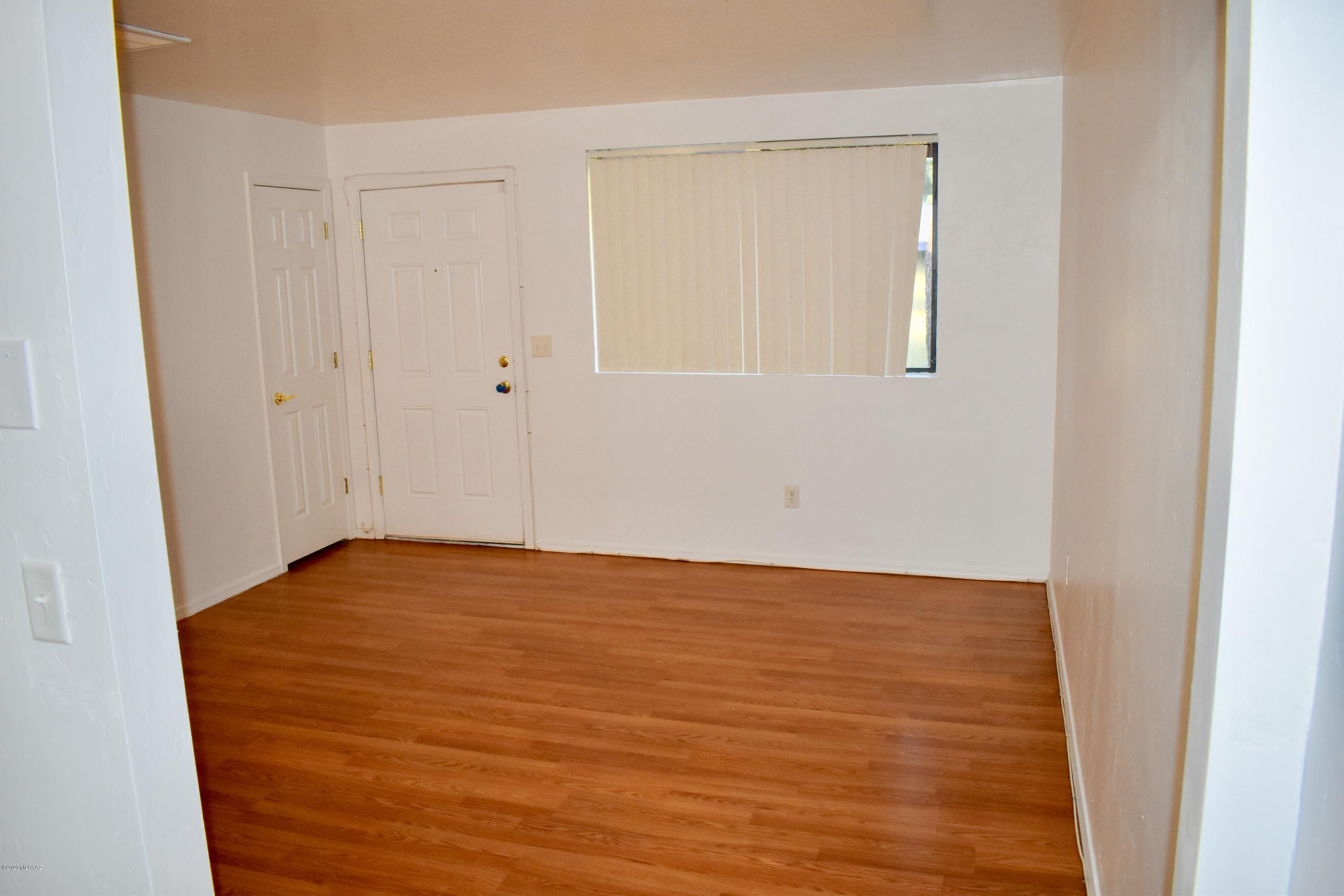 350 North Silverbell Road Tucson, AZ 85745 - Photo 11 of 26