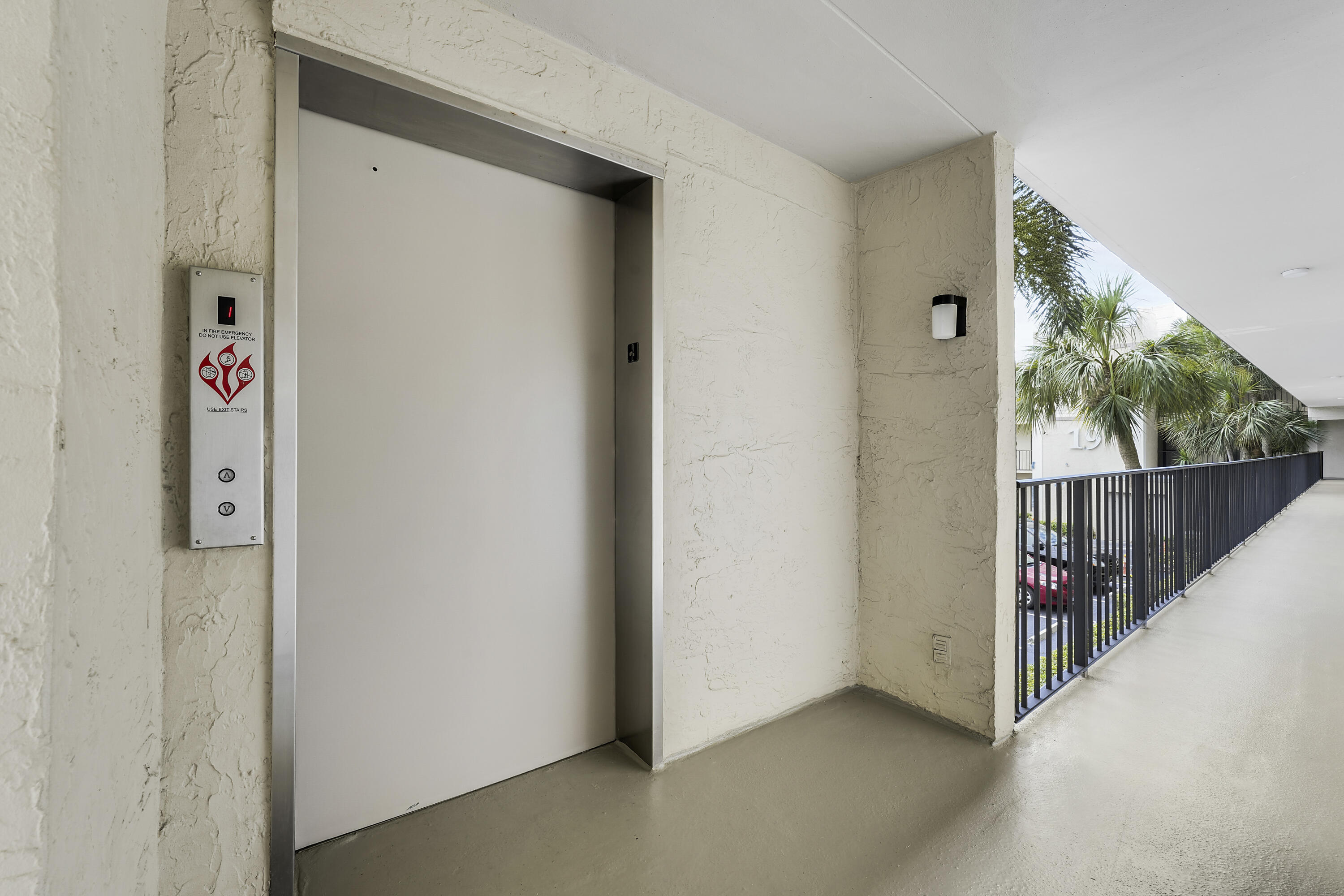 20 Royal Palm Way, Unit 204 Boca Raton, FL 33432 - Photo 17 of 29 Elevator
