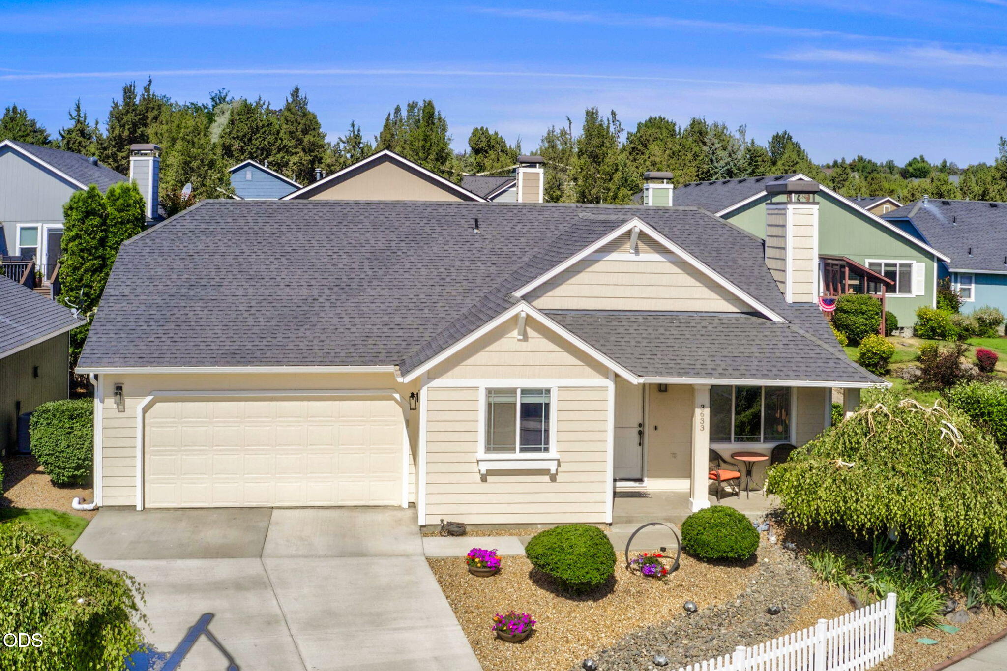 3633 Southwest 29th Street Redmond, OR 97756 - Photo 1 of 36