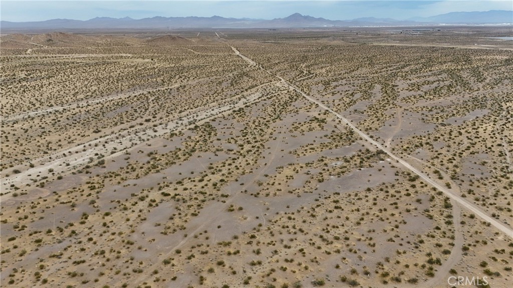 725 Desert Flower Road Adelanto, CA 92301 - Photo 10 of 11