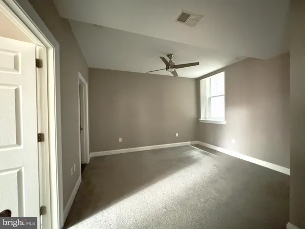 $1,375 | 208 East Redwood Street, Unit 4A, Baltimore, MD 21202