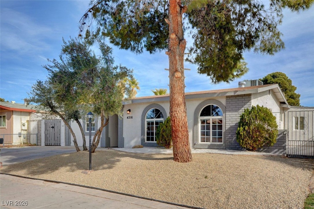 4316 Ridgeville Street Las Vegas, NV 89103 - Photo 3 of 26
