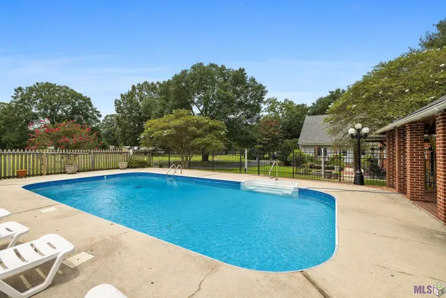 $585,000 | 23316 Elberta Lane, Zachary, LA 70791