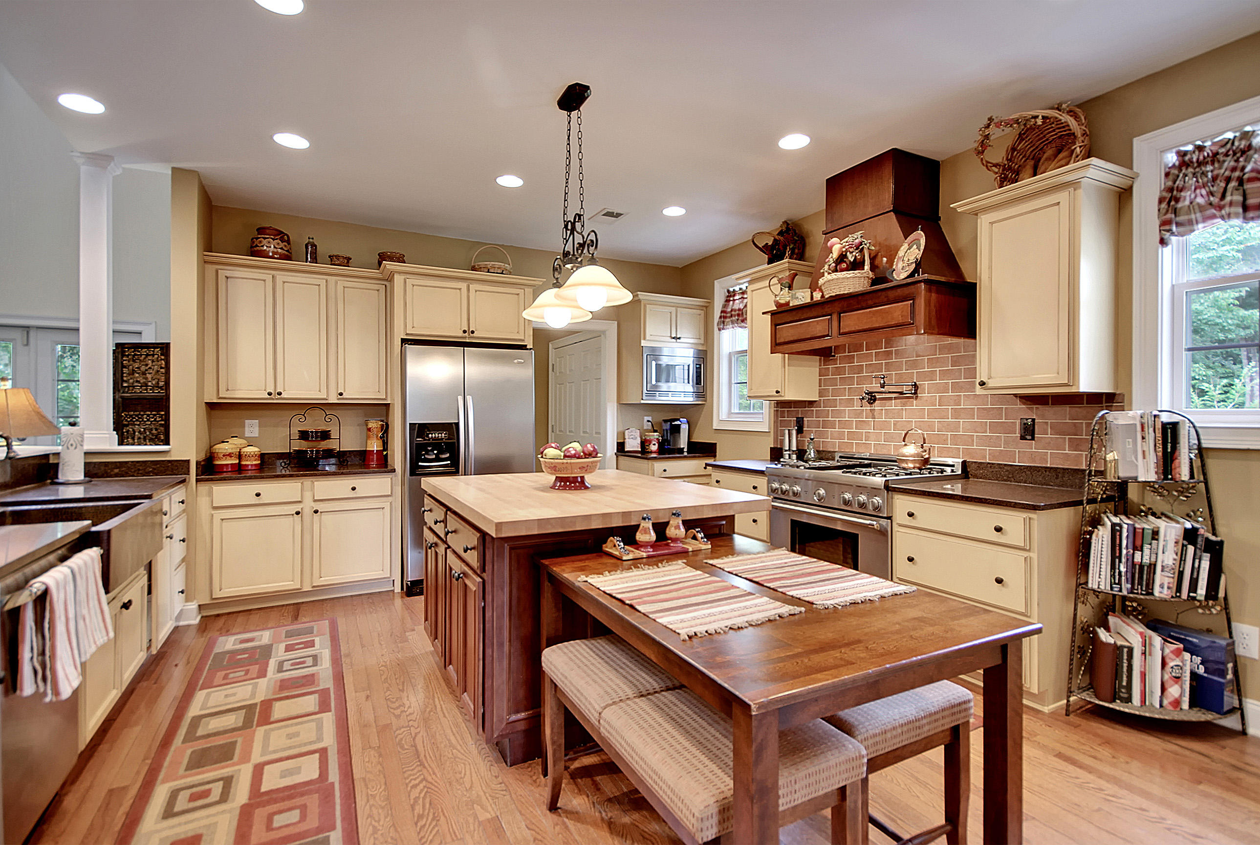 5207 County Line Road Ravenel, SC 29470 - Photo 16 of 43 Kitchen