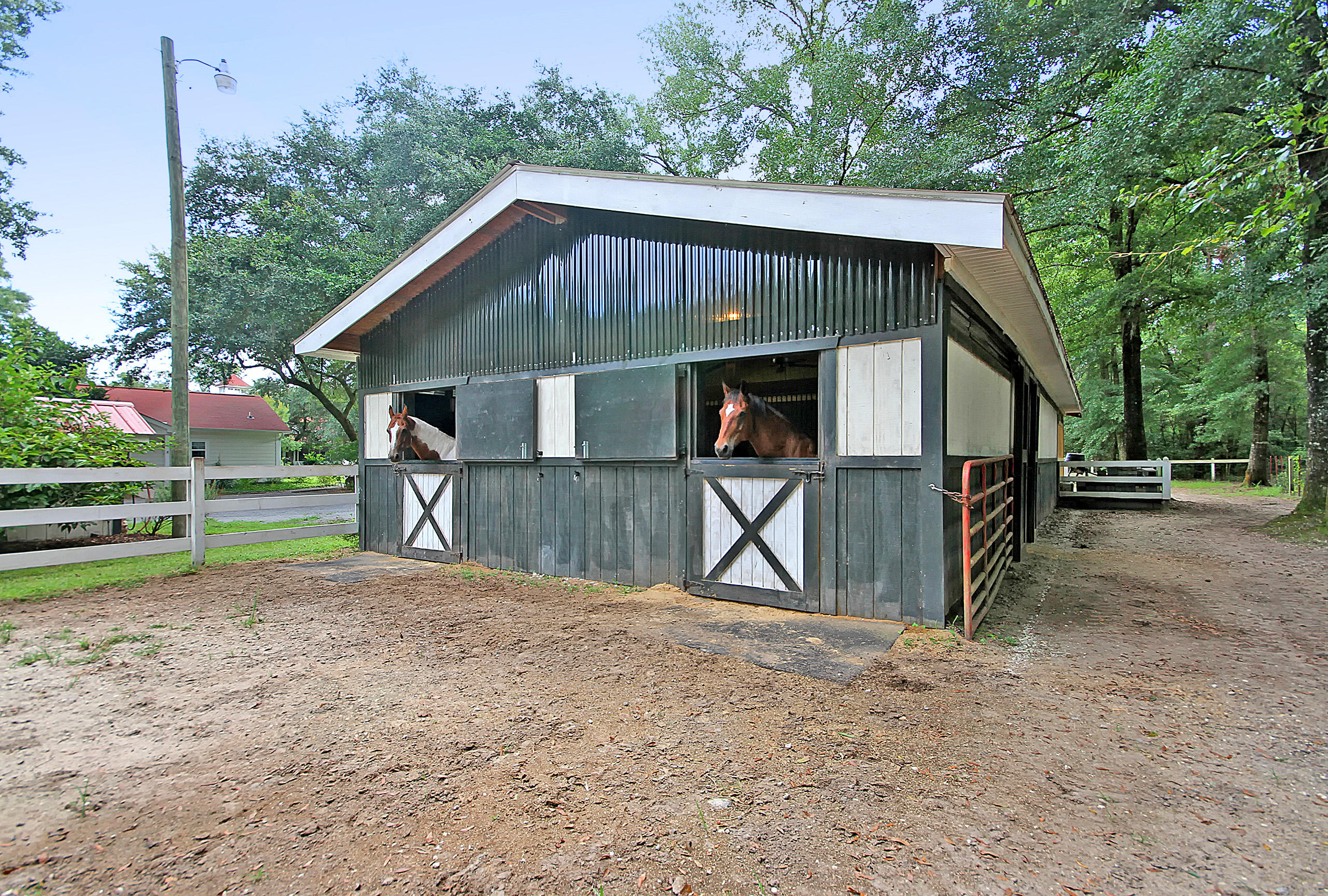 5207 County Line Road Ravenel, SC 29470 - Photo 40 of 43 Horse Stable