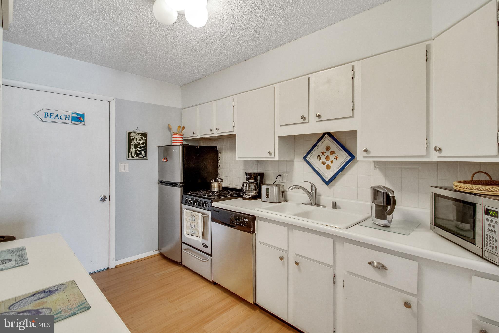 24 Dickinson Street, Unit 8A Dewey Beach, DE 19971 - Photo 13 of 34