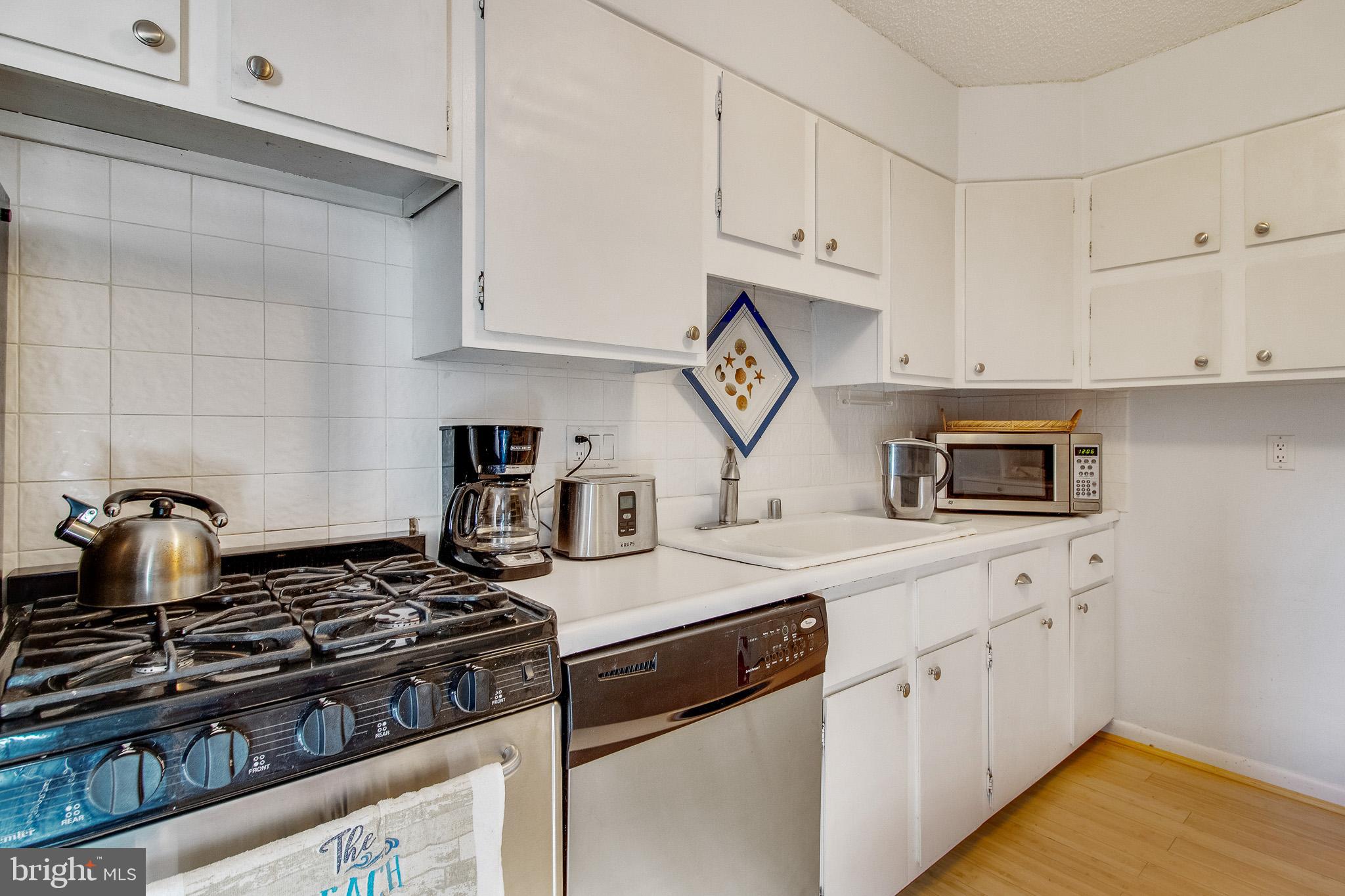 24 Dickinson Street, Unit 8A Dewey Beach, DE 19971 - Photo 14 of 34