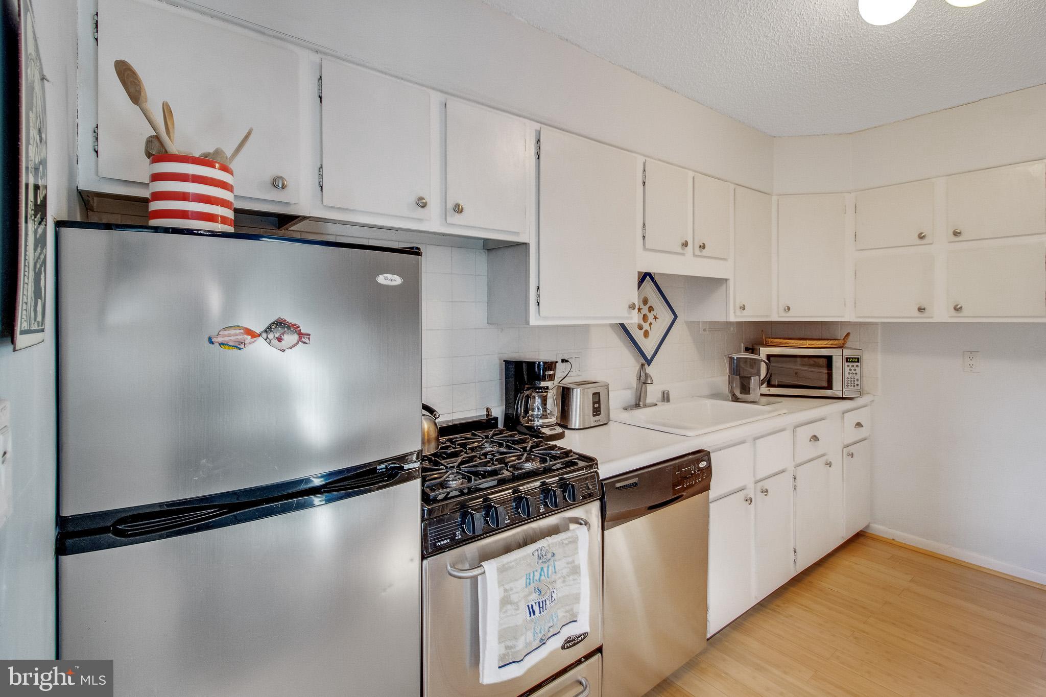 24 Dickinson Street, Unit 8A Dewey Beach, DE 19971 - Photo 15 of 34