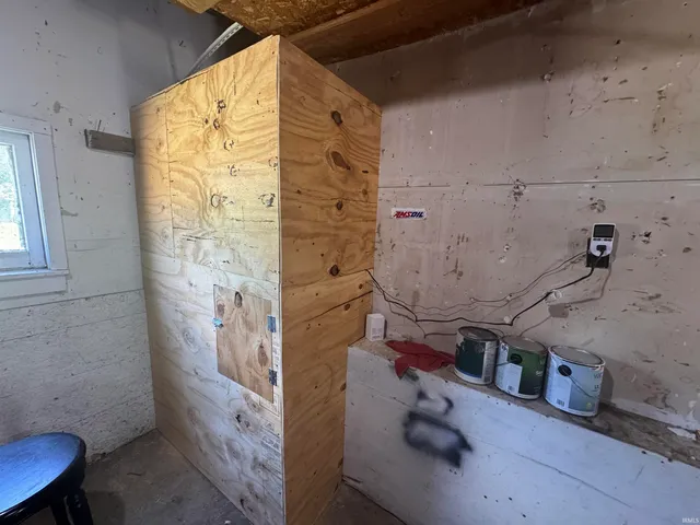 $225,000 | 65101 Highway 931, Lakeville, IN 46536